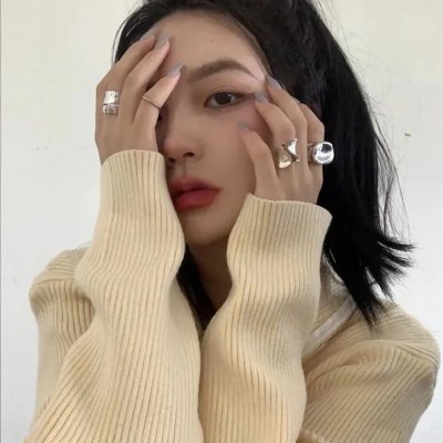 血红溅白纱